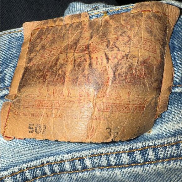 Vintage 1999 Levi 501 Distressed Light Wash Jeans 36x30 - Picture 9 of 10